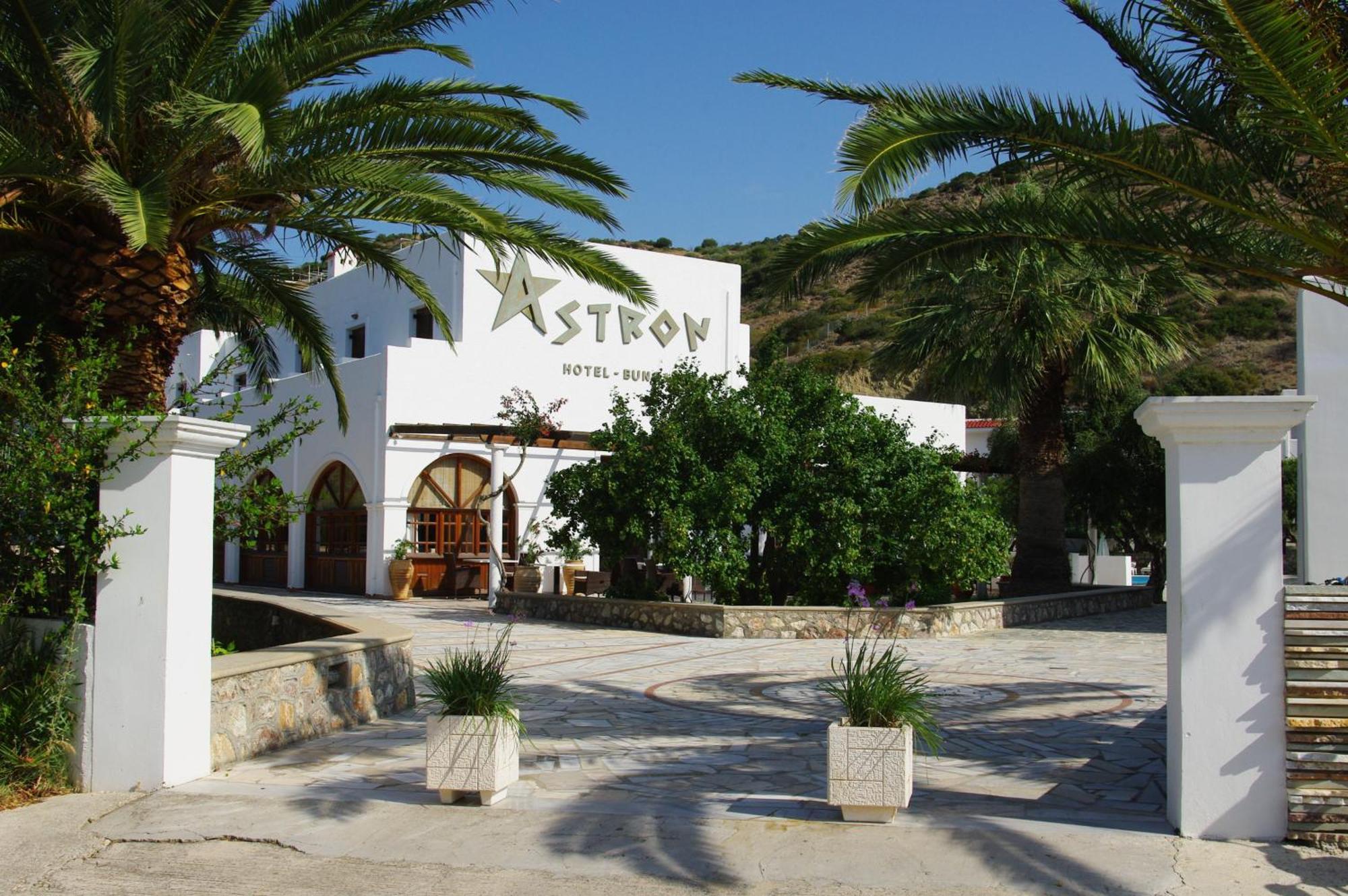 Astron Hotel Kárpatos Exterior foto